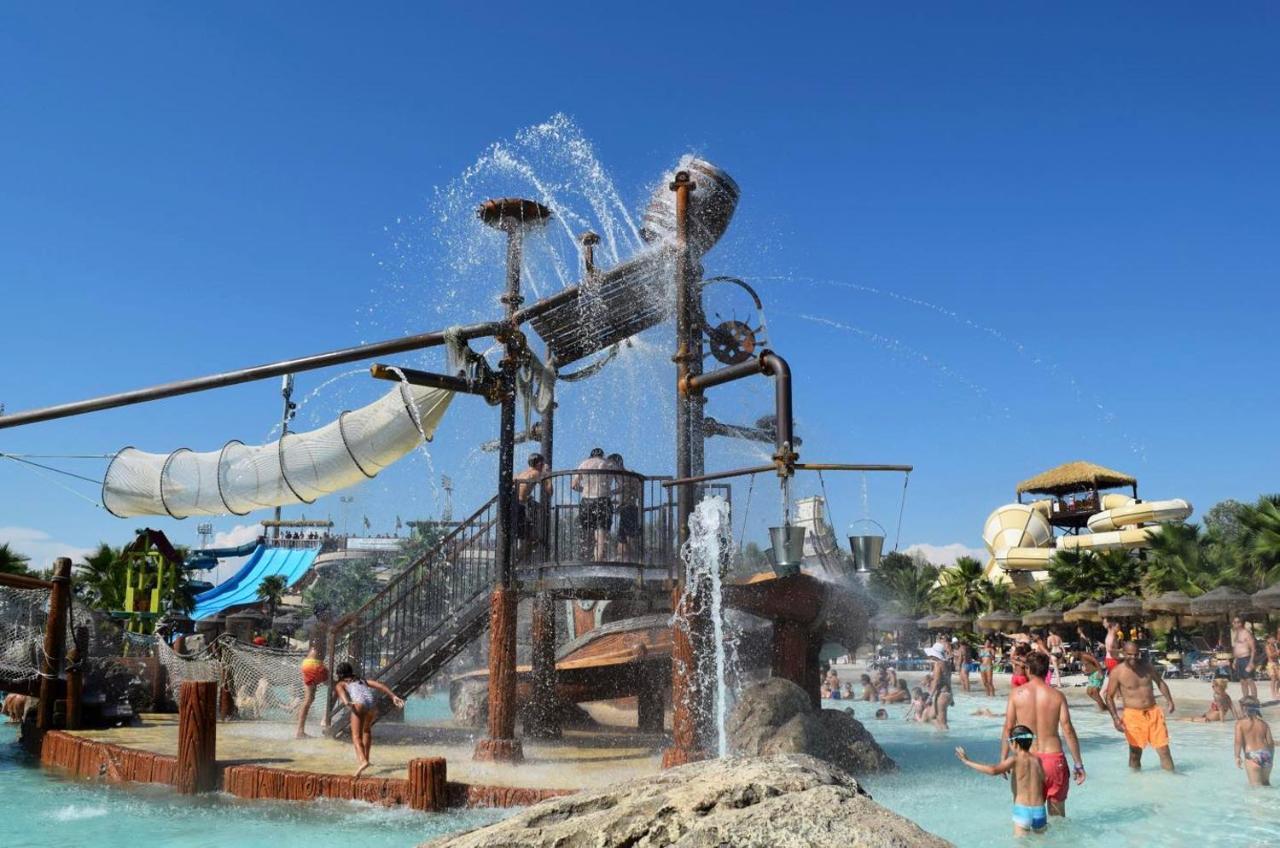 Hotel Apartments Villaggio Dei Fiori 4 Stars Luxury - Great Family Resort - Pet Friendly - With Hypermarket - Delivery Restaurant-Pizzeria - Room Breakfast With Supplement - Ultra Fast Wi-Fi - Play Area For Children - Olympic Swimming Pool - Parking Caorle Exterior foto