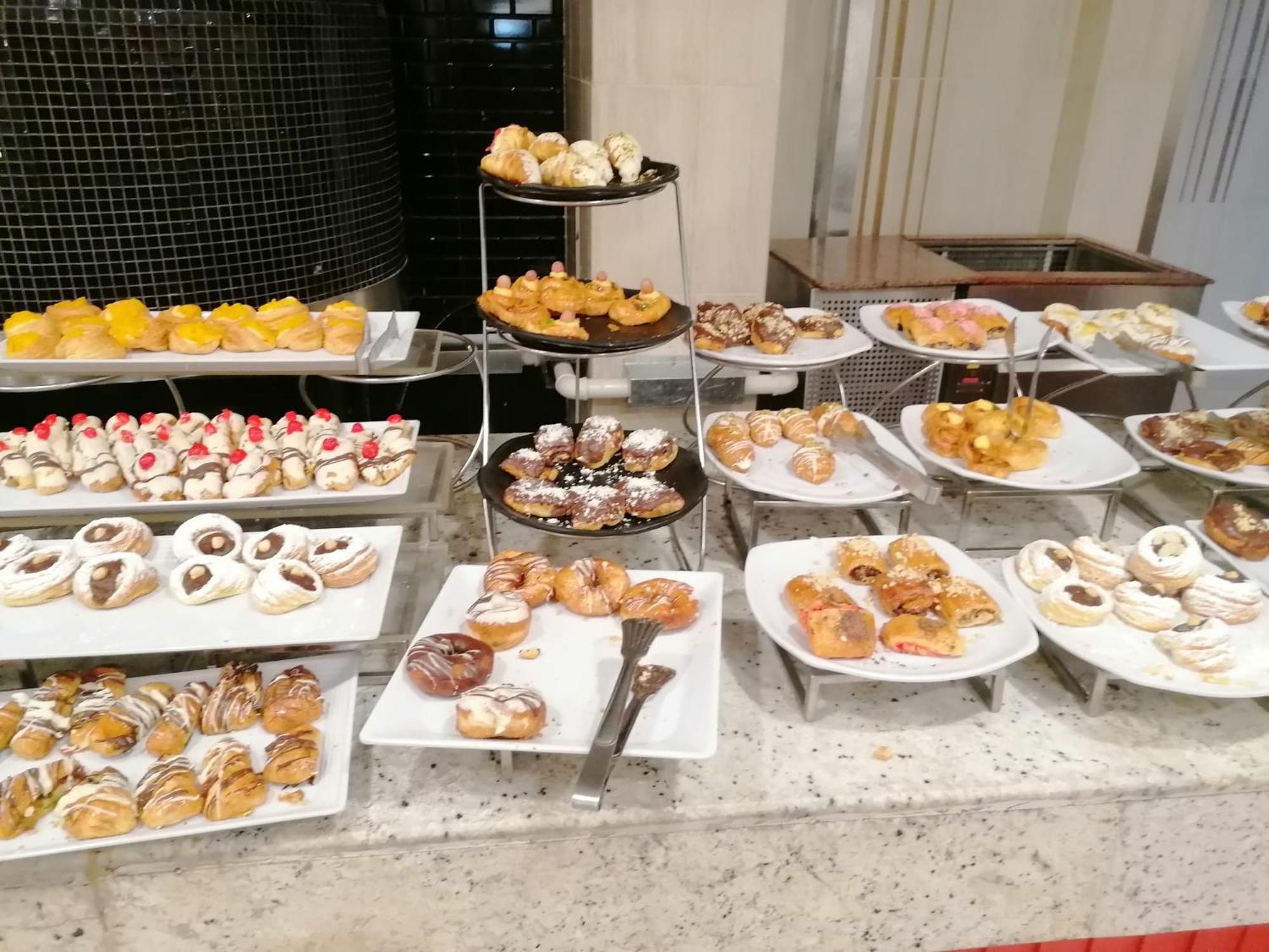 Hotel Apartments Villaggio Dei Fiori 4 Stars Luxury - Great Family Resort - Pet Friendly - With Hypermarket - Delivery Restaurant-Pizzeria - Room Breakfast With Supplement - Ultra Fast Wi-Fi - Play Area For Children - Olympic Swimming Pool - Parking Caorle Exterior foto